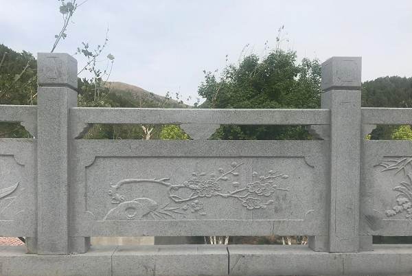 伊犁哈萨克自治州大连仿古线雕栏杆